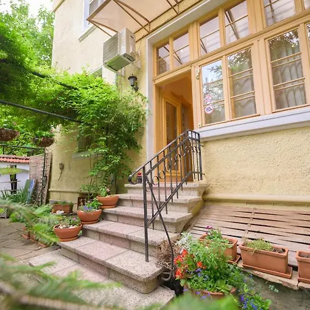 Tomovi - Three Bedrooms Center