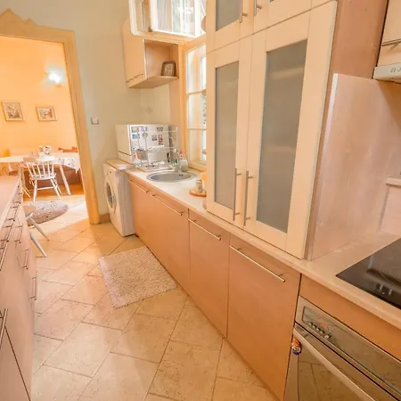 Appartamento Tomovi - Three Bedrooms Center