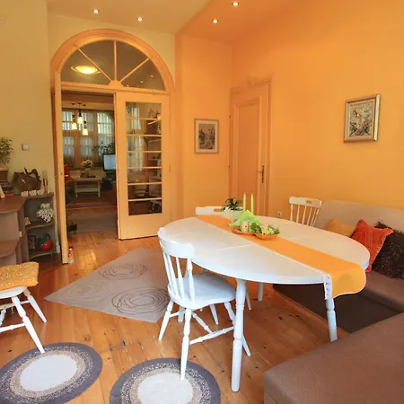 Appartamento Tomovi - Three Bedrooms Center