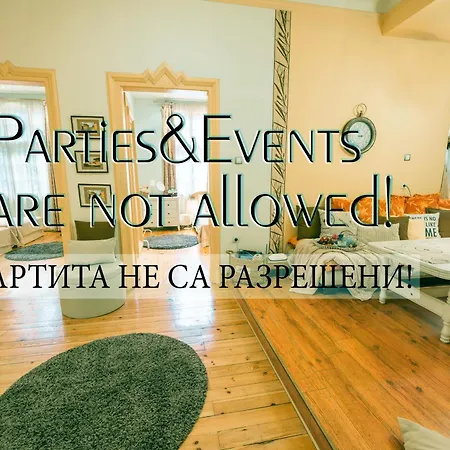 Tomovi - Three Bedrooms Center Apartament Płowdiw