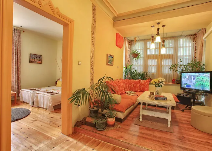 Tomovi - Three Bedrooms Center Apartament Płowdiw