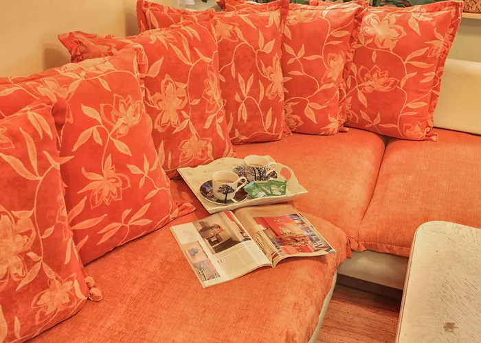 Tomovi - Three Bedrooms Center Apartament