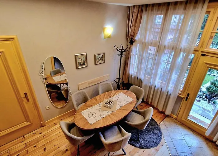 Tomovi - Three Bedrooms Center Płowdiw