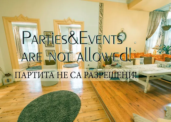 Tomovi - Three Bedrooms Center Apartament Płowdiw