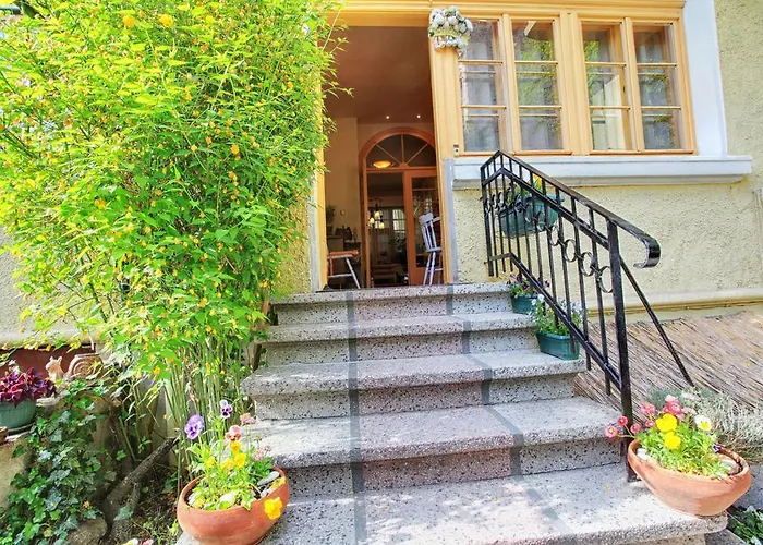 Tomovi - Three Bedrooms Center Apartament