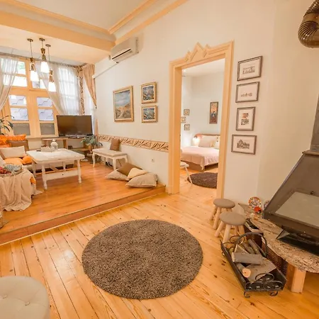 Апартамент Tomovi - Three Bedrooms Center