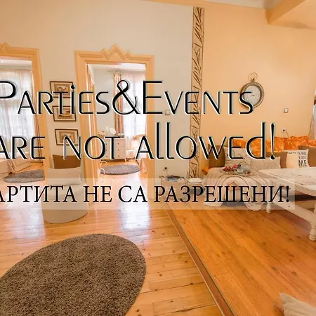 Tomovi - Three Bedrooms Center Апартамент Пловдив