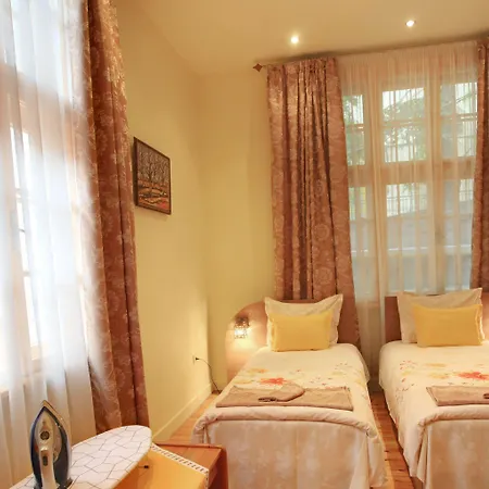 Tomovi - Three Bedrooms Center Apartment Plovdiv