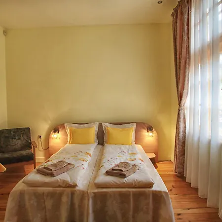 Tomovi - Three Bedrooms Center *