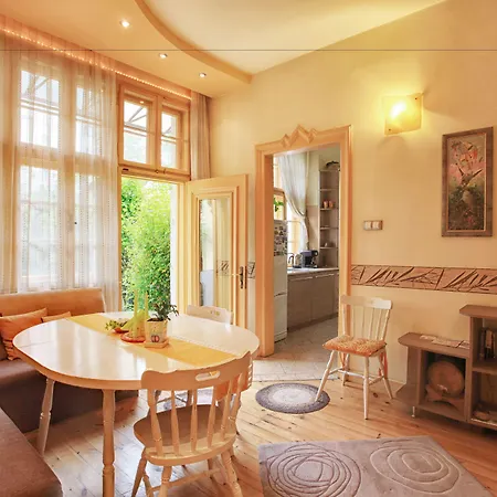 Апартамент Tomovi - Three Bedrooms Center