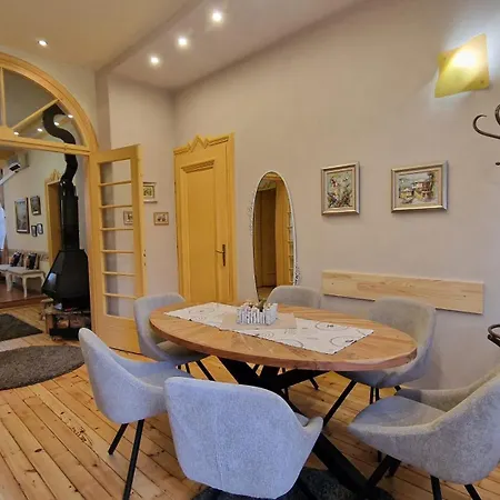 Tomovi - Three Bedrooms Center Lejlighed Plovdiv