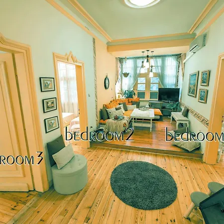 Tomovi - Three Bedrooms Center