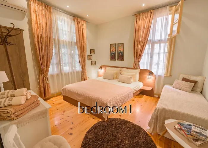 Lejlighed Tomovi - Three Bedrooms Center Plovdiv