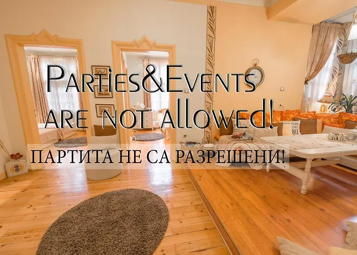 Tomovi - Three Bedrooms Center Lejlighed Plovdiv