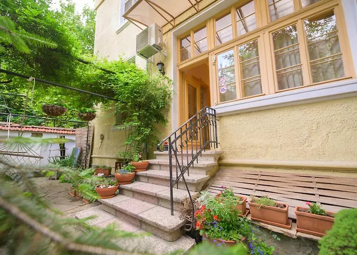 Tomovi - Three Bedrooms Center