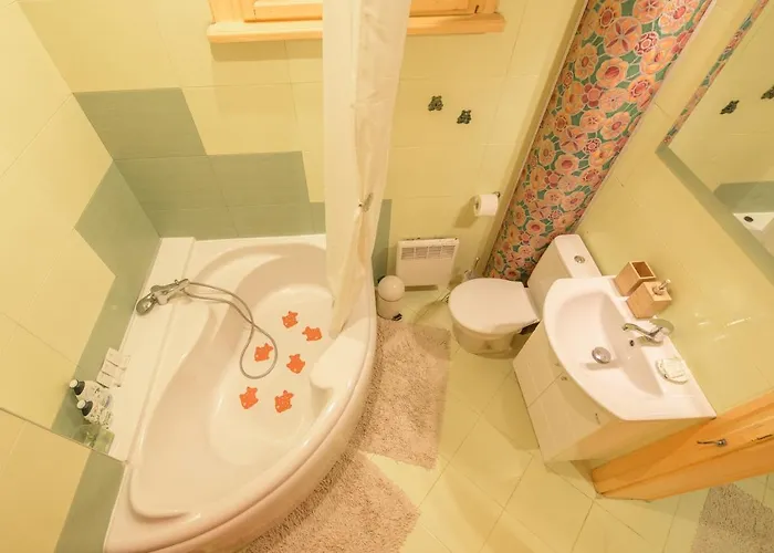 Tomovi - Three Bedrooms Center 公寓 *