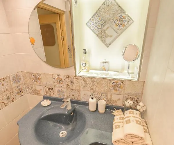 Tomovi - Three Bedrooms Center Plovdiv