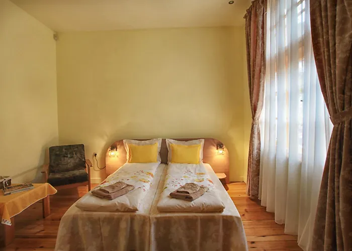 Tomovi - Three Bedrooms Center *