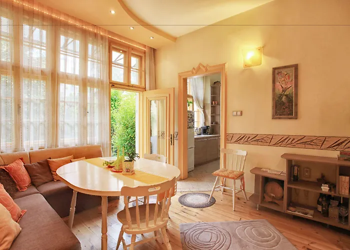 Lejlighed Tomovi - Three Bedrooms Center